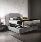 In Moderna Gold and Chrome the bed is only available in the version 
with upholstered headboard. The central corduroy pattern creates a 
refined leitmotif with the two lines of the handle, while the vertical side 
stripes recall the slender shape of the feet. The fabrics of the bed, also 
available with a storage box, are completely customizable.
